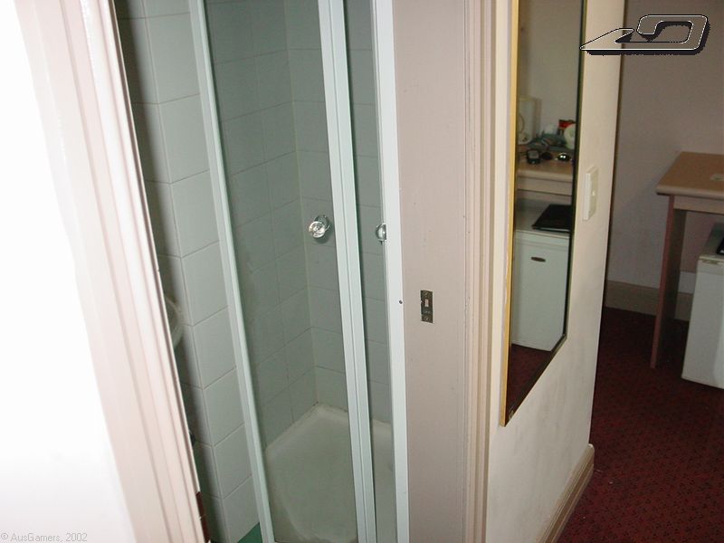 Tiny tiny shower     
